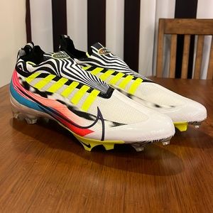 Nike Vapor Edge Elite 360 Football Cleats Shoes DR5396 100 new Mens Size 16